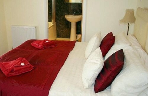 Porth House | Porth Lodge Hotel