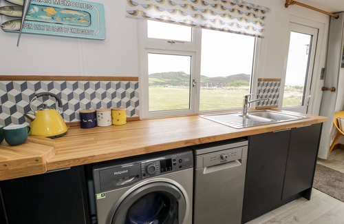 Amlwch Cottage | Porthwen Lodge