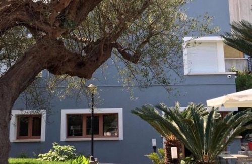 Grottammare Apartment | Portion of villa with garden in Grottammare
