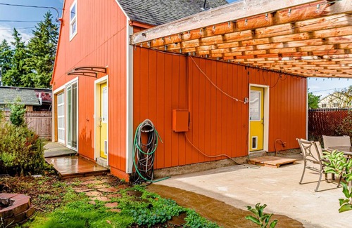 Woodstock House | Portland Urban Lodge, Quiet, Walkable, Near