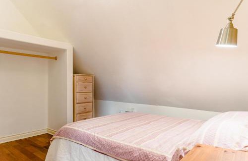 Woodstock House | Portland Urban Lodge, Quiet, Walkable, Near