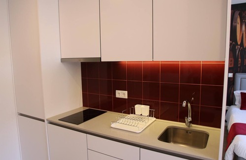 Santa Marinha Apartment | Porto Views & Wines I by Porto City Hosts