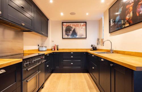Colville House | Portobello Mews House in Notting Hill