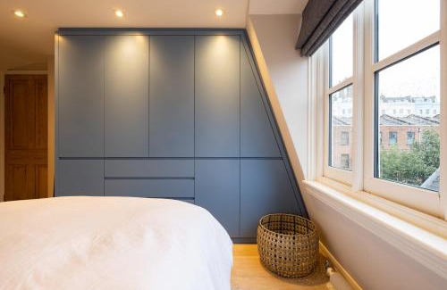 Colville House | Portobello Mews House in Notting Hill
