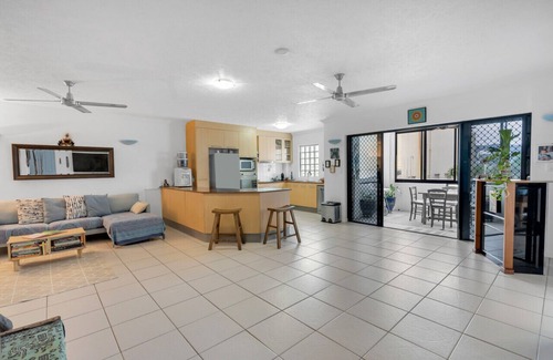 Cairns Central Business District Apartment | Portofino Coastal Retreat- Spacious & Stylish Cairns Apartment | Walk to Esplanade & Lagoon!