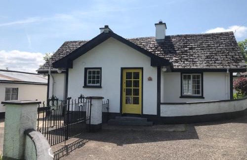 Enniskillen Ski Chalet | Ports Chalet