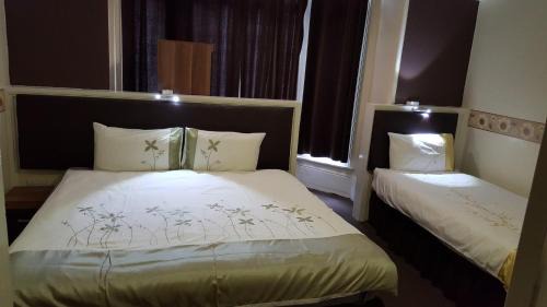 Portsmouth Hotel | Portsmouth Budget Hotels - All rooms are EN-SUITE