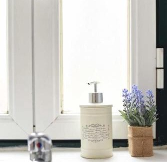 Santos Apartment | Portuguese Classic Flat at Lisbon Historic Center