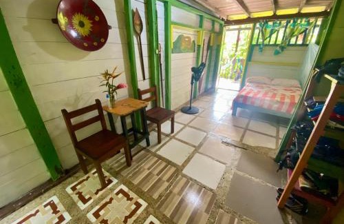 Bahia Solano Hotel | Posada Madre Tierra