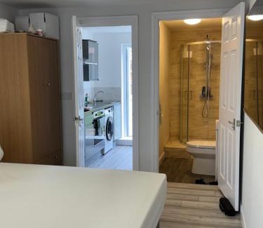 Thamesmead Apartment | Posh Executive Studio London