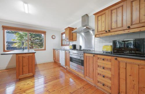 Warrnambool House | Possum Place