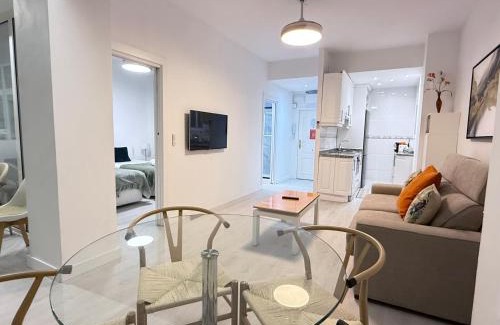 Raval Roig Apartment | Postiguet Beach by United Renters