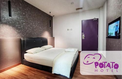 Dew Hotel | Potato Hotel
