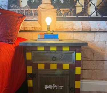 Watford Apartment | Potters Hideout- 2 Bedroom 2 Bathroom Apartment