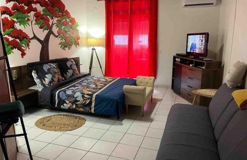 Sainte-Anne Apartment | Poupeye