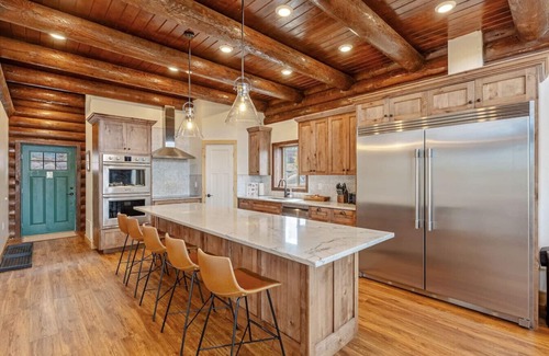 Kamas Cabin | Powder Ridge Lodge | Pool | Hot Tub | Snowmobiling