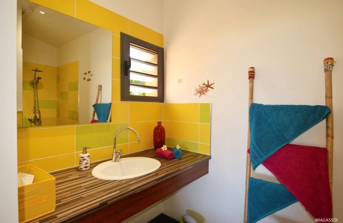 La Saline Les Bains House | Poz Lagon