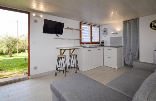 Cauro Apartment | Practical studio apartment with a beautiful view of the mountains.