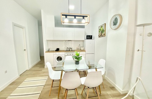 Carabanchel Apartment | Prague Bridge Apartment