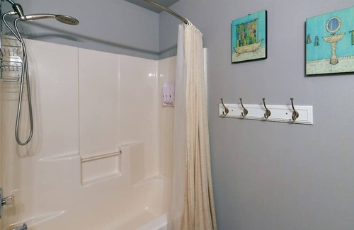 Post Falls House | Prairie View Hideaway | Home Away from Home