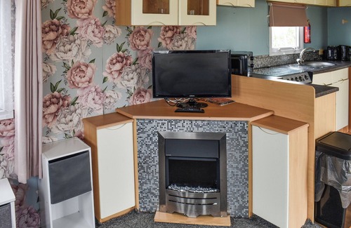 Clacton-on-Sea Cottage | Praise Machine Caravan Experience