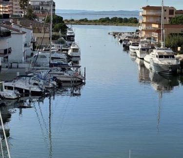 Santa Margarida Apartment | Precioso apartamento con vistas canal cerca playa AV-62