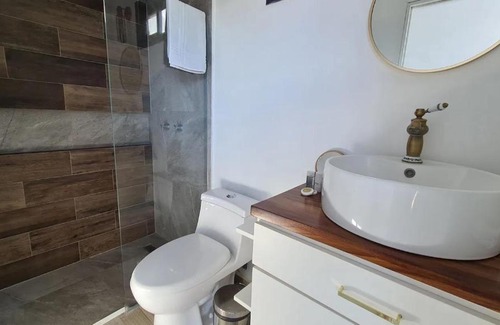 San Carlos Hotel | Precioso contenedor con alberca