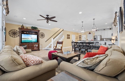 Surfside Beach House | Premier home @ Ocean, Beach, Pier& Dining,Heated Pool, Golf Cart, Many Extras!