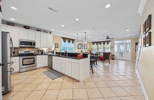 Surfside Beach House | Premier home @ Ocean, Beach, Pier& Dining,Heated Pool, Golf Cart, Many Extras!