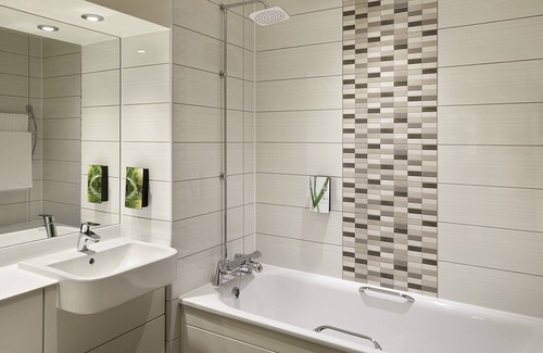 Castle Hotel | Premier Inn Swansea City Centre