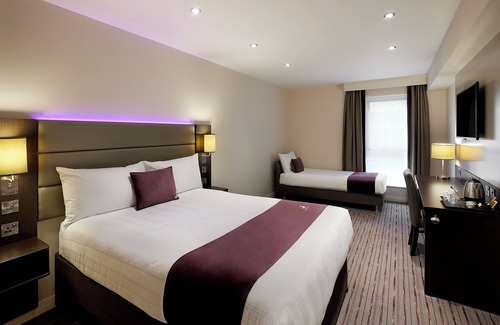 Telford Hotel | Premier Inn Telford International Centre