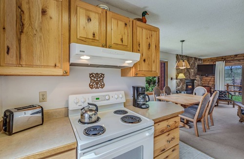 Clark Cabin | Premier location for hosting families, weddings, and fly fishermen!