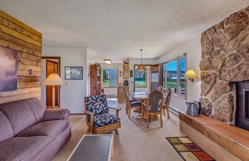 Clark Cabin | Premier location for hosting families, weddings, and fly fishermen!