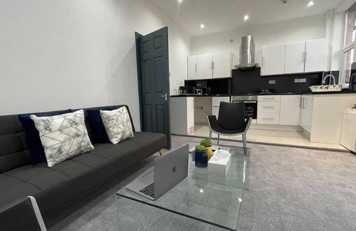 Braunstone Apartment | Premium 1 Bed Apt- Leicester City- Free Parking