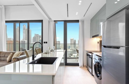 Downtown Dubai Apartment | Premium 2 Bedroom with Stunning Burj Khalifa view