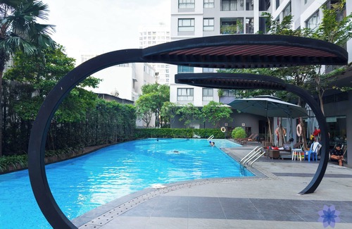 Tan Binh Apartment | Premium 2BRs Apt with AC, Free Gym & Pool; 1.5km from TSN airport