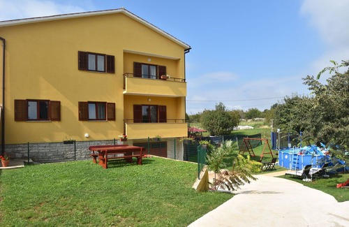 Sajini Apartment | Premium Apartment in Barban with Private Pool