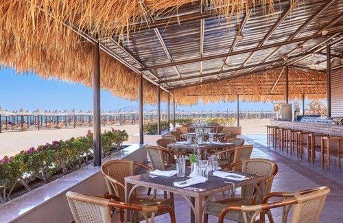 Sharm El Sheikh Hotel | Premium Resort with Private Beach, Waterslides, Spa, Kids’ Activities l 4 Rooms