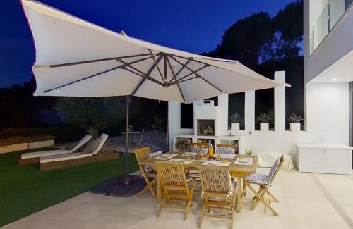 Gualba de Dalt Villa | Premium Habitat 3 Hermanas