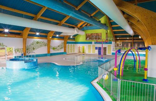 New Forest District Resort | Premium Holiday Home in The New Forest at Hoburne Bashley - Leisure Passes Available to Purchase