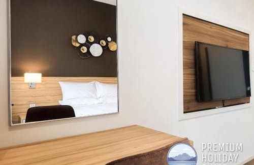 Ulu Kinta Apartment | Premium Holiday Suite beside Lost World Tambun at Sunway Onsen