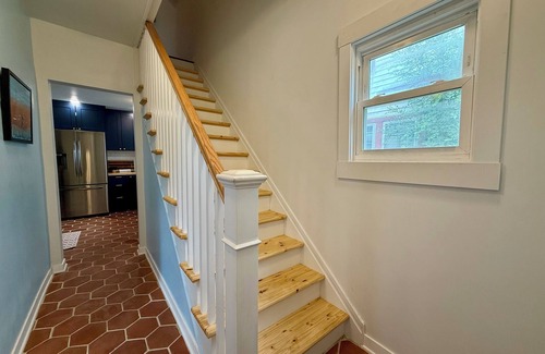 West Main HIll House | Premium Luxury furnished, 30 day min, avail. Oct 29