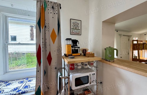 West Main HIll House | Premium Luxury furnished, 30 day min, avail. Oct 29