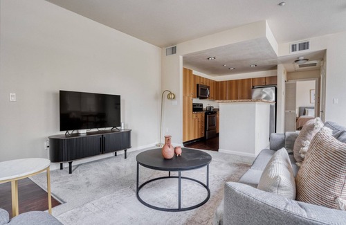 Auzerais - Josefa Apartment | Premium San Jose 1BR w/Pool & Gym, walk to Caltrain, by Blueground