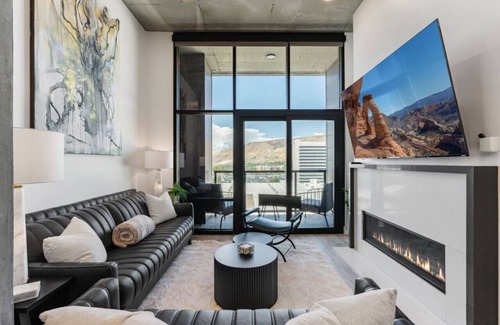 Rio Grande Apartment | Premium SLC Luxury- Penthouse VIEWS+ Top Amenities