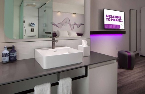 Downtown Miami Hotel | Premium Stay Perfect for Pool Parties & Beach Activities! Enjoy Miami Nightlife