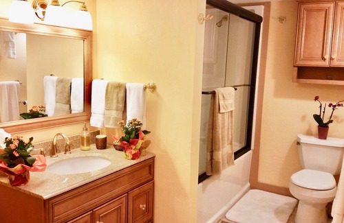 Prescott House | Prescott Paradise! Sunroom Suite in the Heart of the Granite Dells!