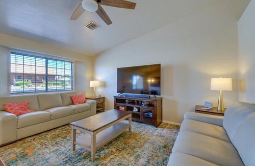 Prescott Valley Units House | Prescott Valley Retreat with Hot Tub and Kayaks