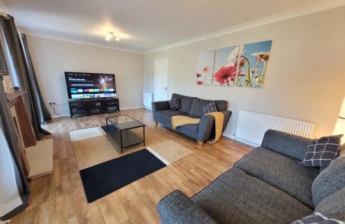 Colchester House | President Road- A Spacious and homely four bed house by Catchpole Stays