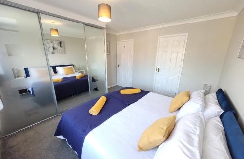 Colchester House | President Road- A Spacious and homely four bed house by Catchpole Stays